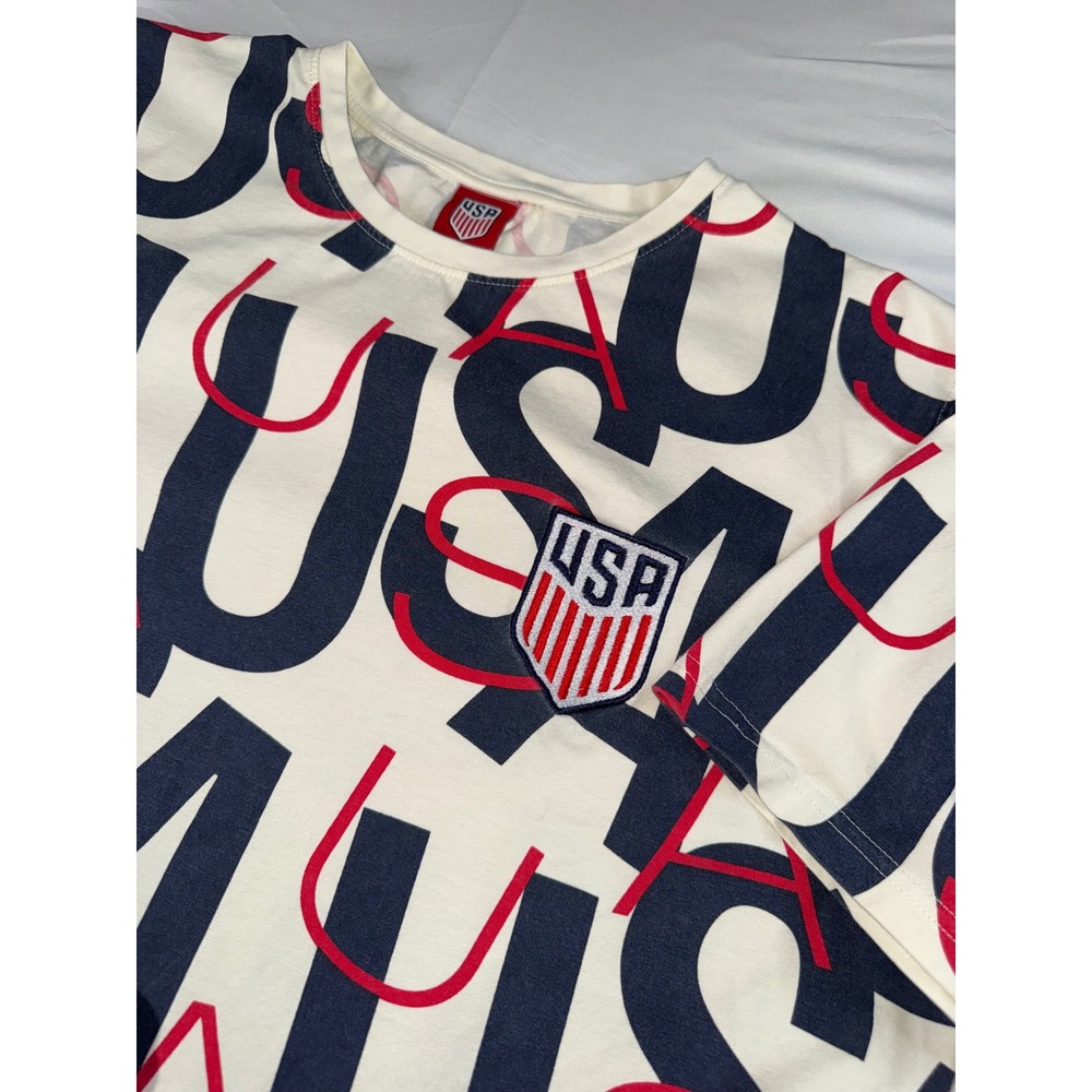 US Soccer Mens USA All Over Print T-Shirt Cream Navy Red Sport Design Sweden XL